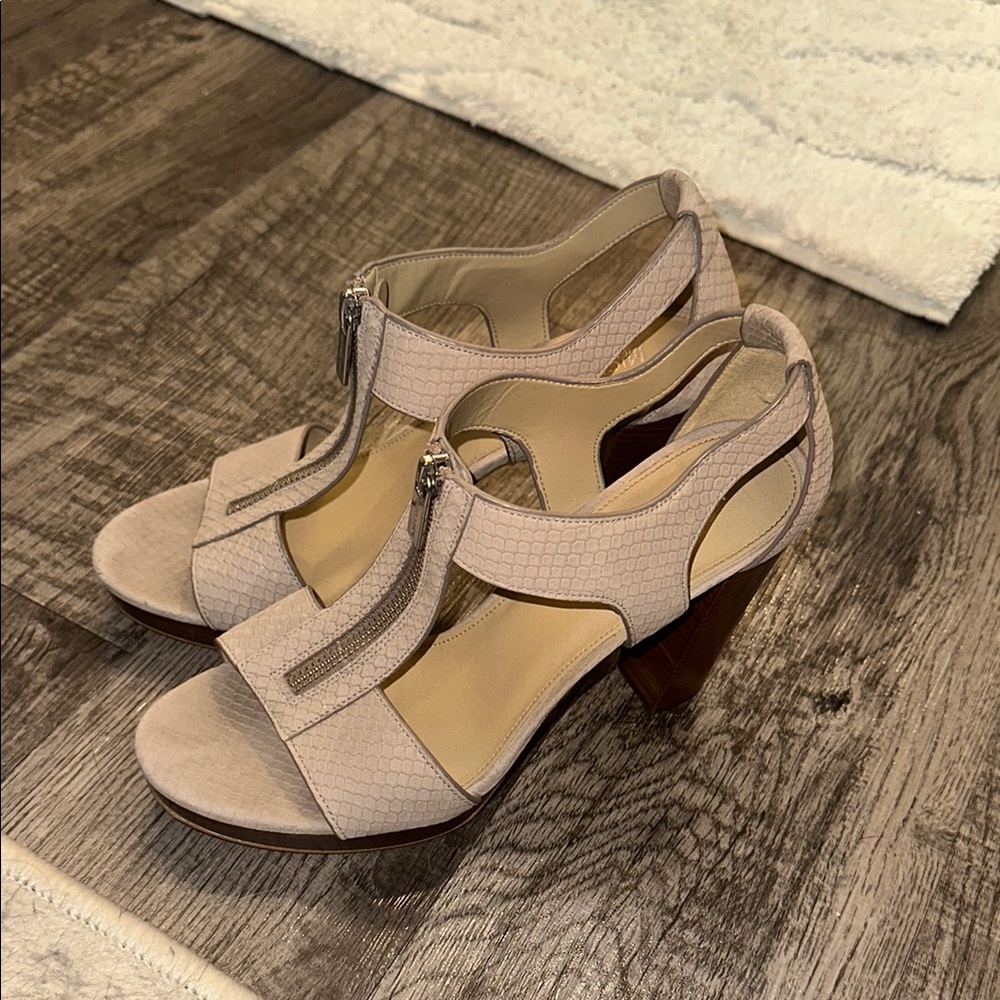 Michael Kors Beige Heels